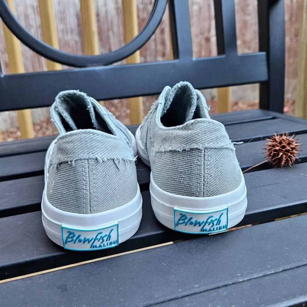 BLOWFISH Malibu Sneakers NWOT Sz 7.5 - Picture 2 of 6